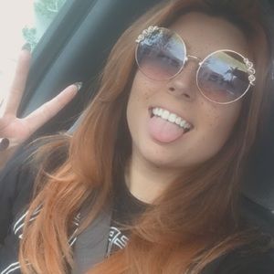 Meet your Posher, Andrea